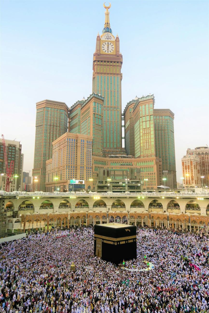Foto stok Masjidil Haram dan Ka’bah — ilustrasi suasana perjalanan